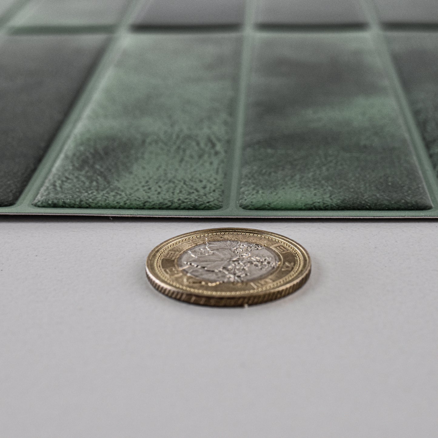 Linear Tile – Emerald Reed