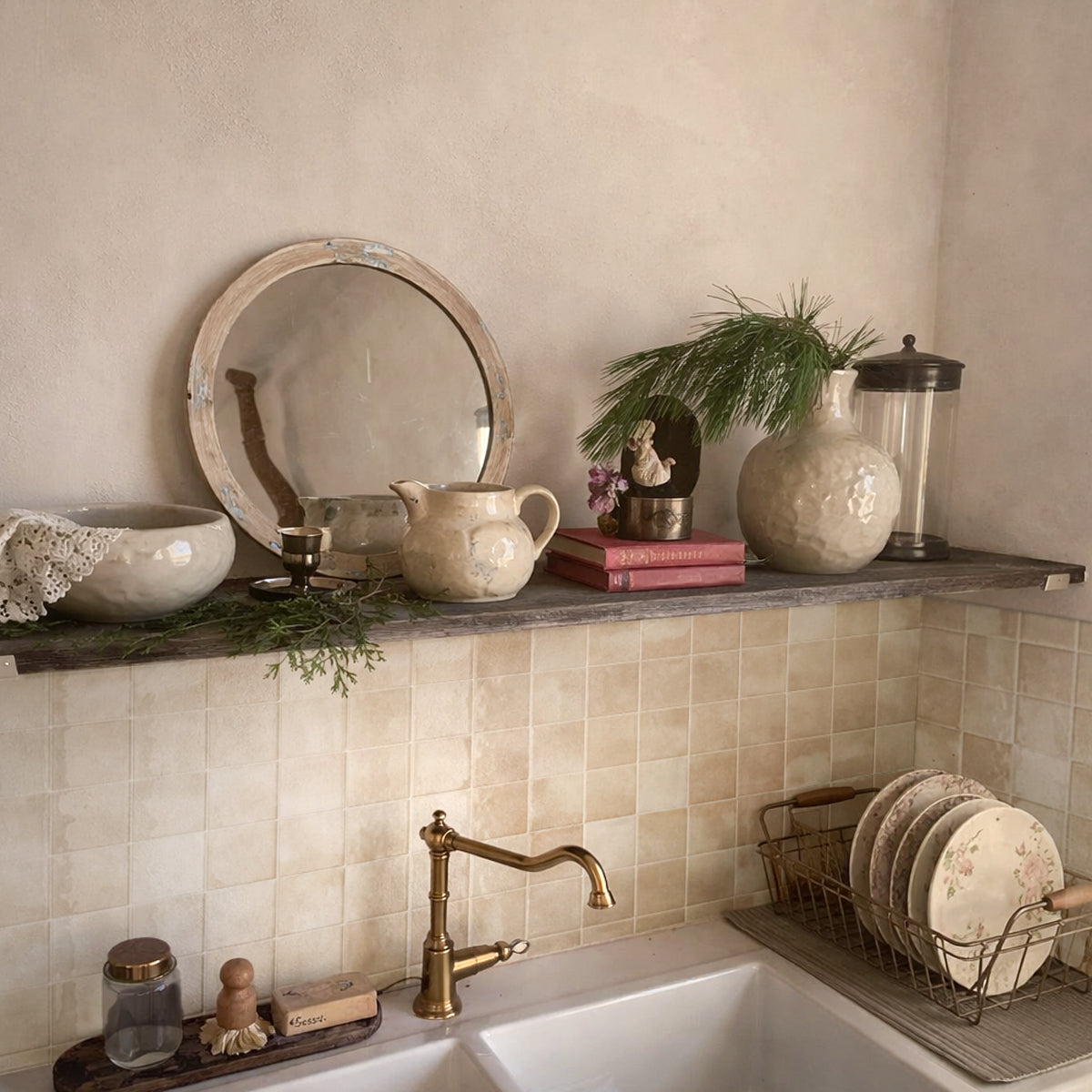Classic Square – Ivory Cream